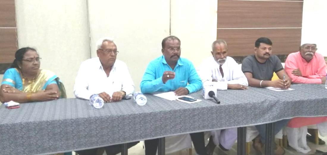 फेरीवाले व पथारी व्यावसायिकांवरील कारवाई थांबवावी अन्यथा आंदोलन करु....