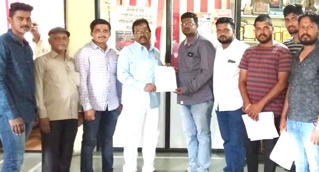 फुगेवाडी गावचे क्षेत्र दाट लोकवस्तीचे क्षेत्र म्हणून घोषित करा; वाखारे यांचे आ. चाबुकस्वार यांना साकडे