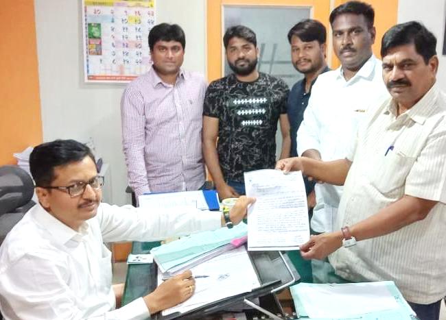 युवक काँग्रेसकडून आयुक्तांना भाजपा प्रवेश करण्याचा सल्ला