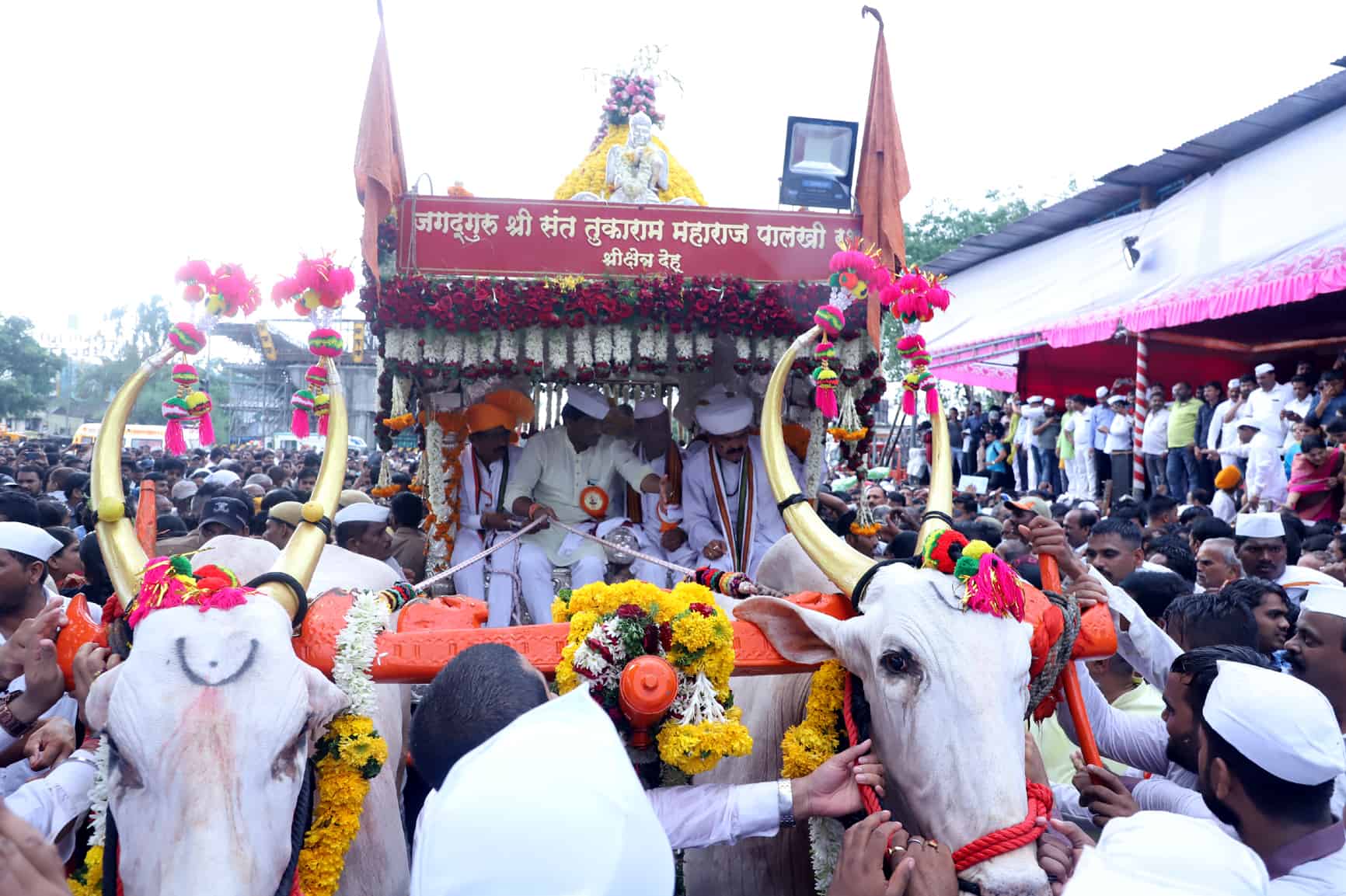 डी. वाय. पाटील फार्मसी कॉलेजची पोलिसांसाठी सामाजिक बांधिलकी