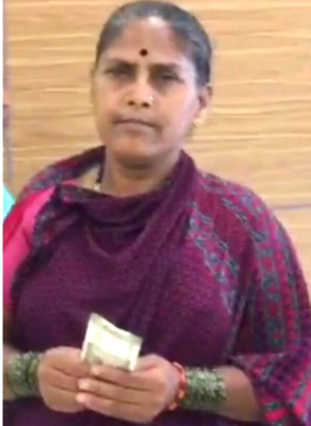 भाजपची गल्ली ते दिल्ली सत्ता असतानादेखील, पिंपरीत गर्दीसाठी मोजावे लागले पैसे