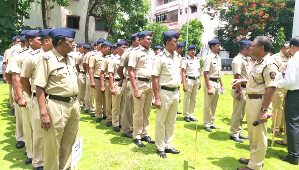 पोलीस आयुक्त पज्ञनाभन यांनी सिंघम स्टाईलने केल्या ६०० कर्मचाऱ्यांच्या बदल्या