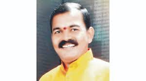 नगरसेवकांच्या मानधनातून दिंडी प्रमुखांना पखवाजची भेट; महापौर जाधव यांची माहिती
