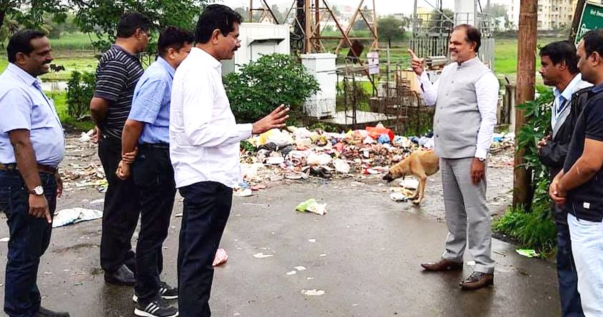 शहरातील कचरा समस्यांची मनपा पदाधिकारी व अधिकाऱ्यांची पाहणी
