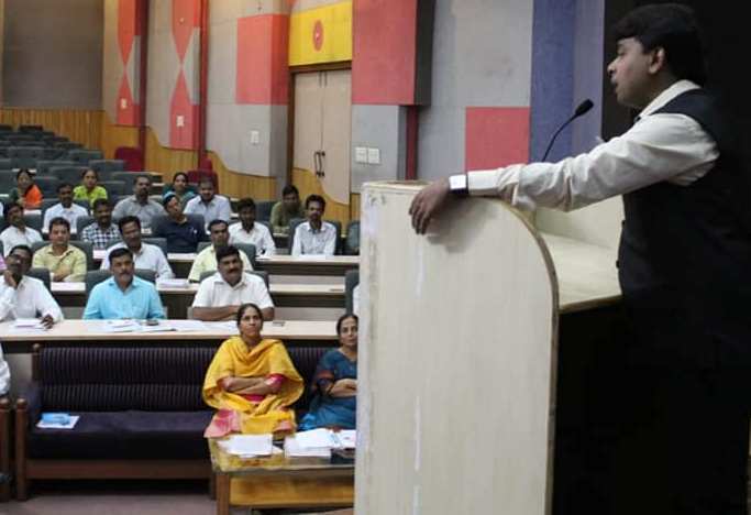 उपेक्षित समाजाच्या पाठीशी त्यांची सावली बनून रहा; अमित गोरखे यांचे यशदातील कार्यशाळेत आवाहन