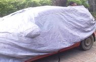 पुण्यात गाडीला कव्हर घालून प्रेमीयुगलांचे अश्लील कृत्य