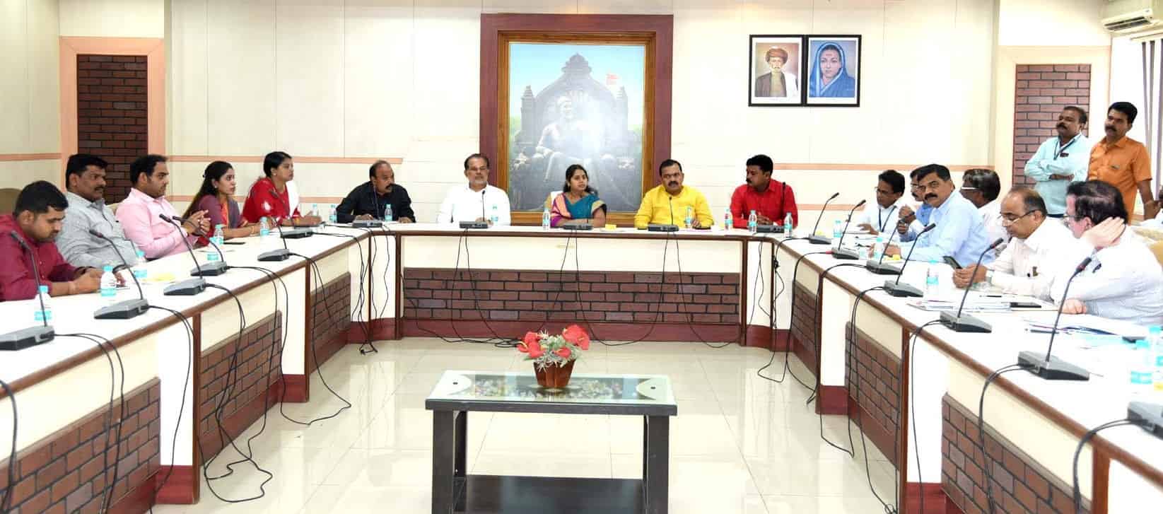 शहरातील सर्व भागांत समान पाणीपुरवठा करण्याचे महापौरांचे आदेश