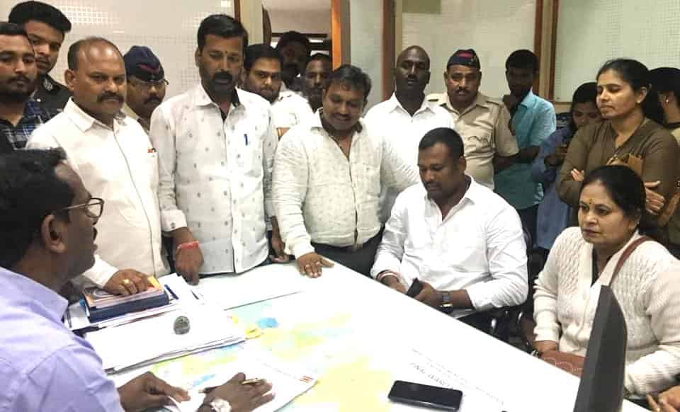 कचऱ्याच्या दुर्गंधीने शहर आजारी; मनसे महिला सेनेचा पालिकेला आठ दिवसाचा अल्टीमेटम