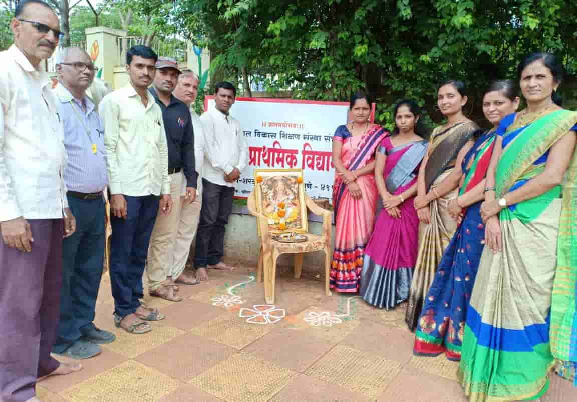 ज्ञानदा प्राथमिक विद्यालयात गुरुपौर्णिमा उत्साहात साजरी