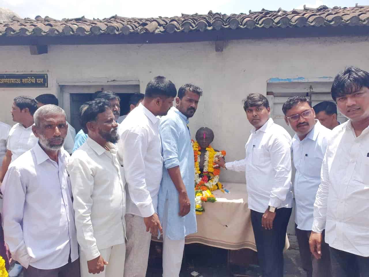 वाटेगावच्या सर्वांगीण विकासासाठी कटिबध्द; अण्णाभाऊंच्या जन्मगावी अमित गोरखे यांची घोषणा