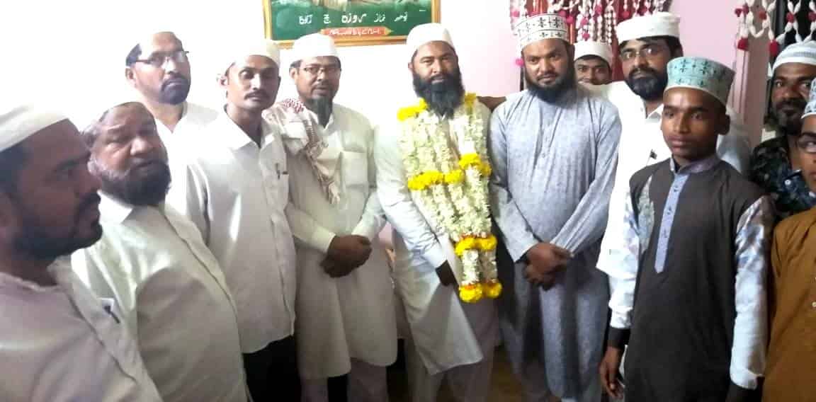 हजला जाणाऱ्या यात्रेकरूंचा जनअधिकार व पिंपरी चिंचवड सलमानी जमात संघटनेच्या वतीने सत्कार