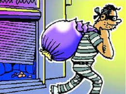 बिजलीनगर येथील साडी सेंटरचे दुकान अज्ञात चोरट्यांनी फोडले