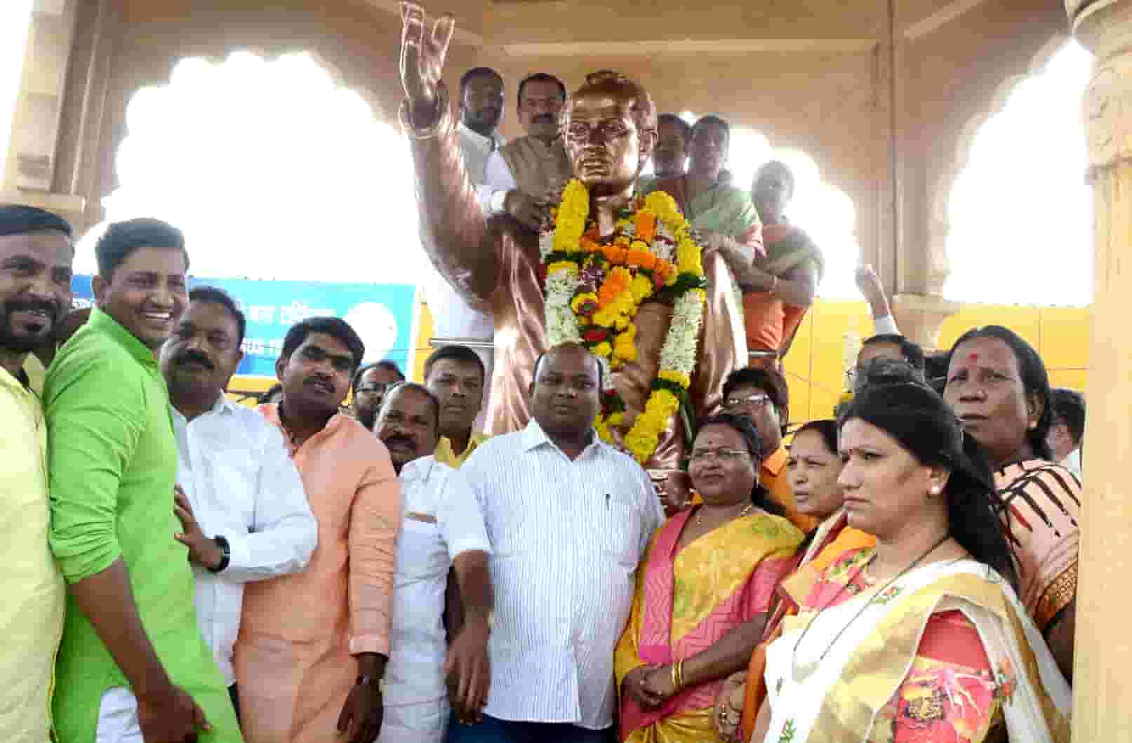 साहित्यरत्न लोकशाहिर अण्णाभाऊ साठे यांना महापालिकेचे अभिवादन