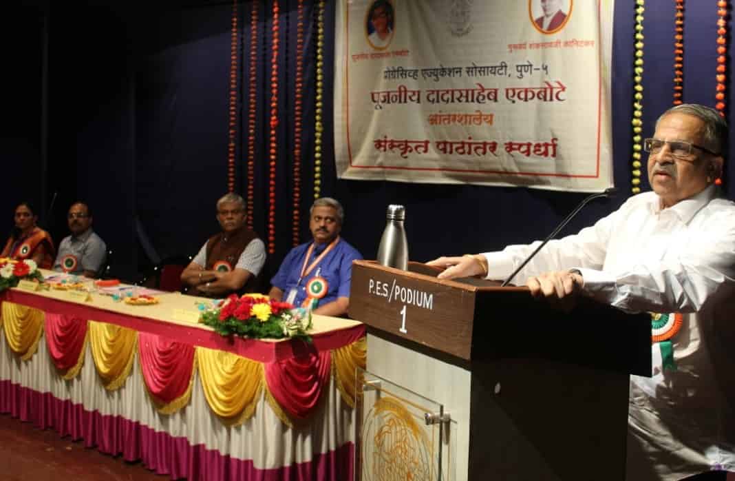 संस्कृत ही ज्ञानाचा महासागर असलेली भाषा - डॉ. गजानन एकबोटे