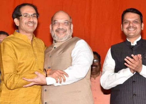 अखेर युतीचा फॉर्मुला ठरला?  भाजप १४४ आणि शिवसेना १२६ तर मित्रपक्ष १८ जागा लढवणार?
