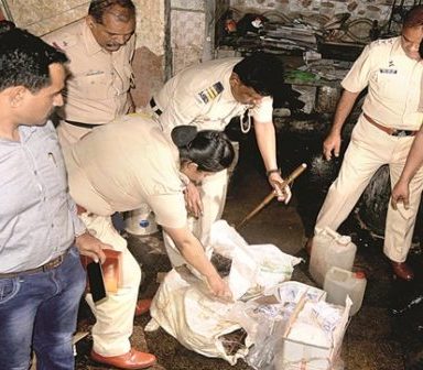भाटनगर येथील दारू भट्ट्यांवर पोलिसांची धडक कारवाई