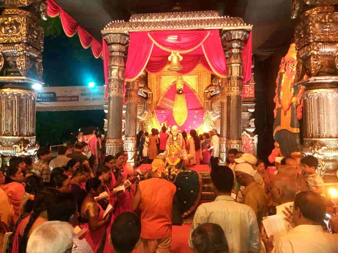 चिंचवड नवरात्र महोत्सव; साडेतीन शक्तीपीठ दर्शन सोहळ्यास भाविकांची गर्दी