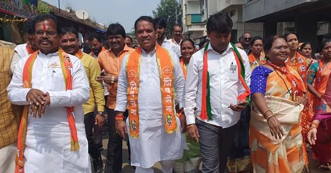 पिंपरी विधानसभेचे महायुतीचे उमेदवार  ॲड. गौतम चाबुकस्वार यांच्या पदयात्रेस मतदारांचा उस्फुर्त प्रतिसाद!