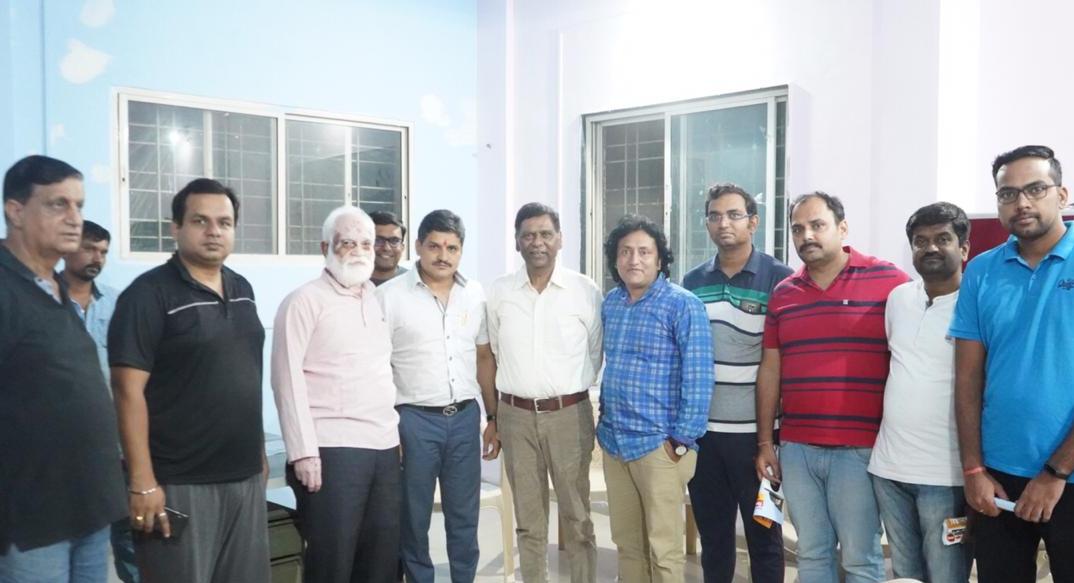 चिंचवडच्या विकासासाठी आर्शिवाद घ्यायला आलोय!