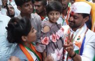 थोरा-मोठ्यांसह सुनिल अण्णांच्या स्वागताला बच्चापार्टीही सरसावली !