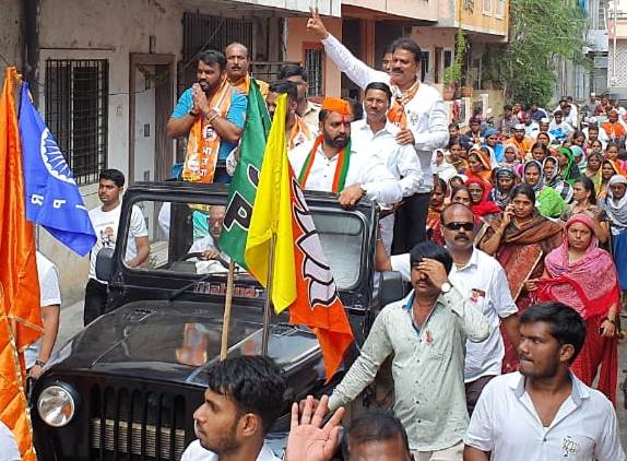 आमदार महेशदादा लांडगे यांनी प्रभाग एकमधील म्हेत्रेवस्ती, मोरेवस्ती, साने चौक येथे रॅली व पदयात्रेद्वारे साधला मतदारांशी संवाद...