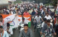 भर-पावसात सुनिल शेळकेंच्या रॅलीला तुफान प्रतिसाद