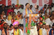 विलास लांडे हा भोसरीचा नागोबा; गिरीष बापट यांची टिका