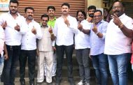 कामगार नेते इरफान सय्यद यांनी मतदान केंद्रावर जाऊन बजावला मतदानाचा हक्क....