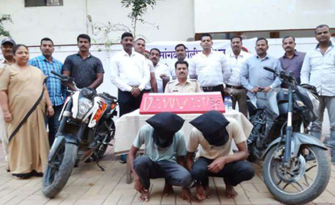 सोनसाखळी चोरट्यांच्या सांगवी पोलिसांनी आवळल्या मुसक्या...