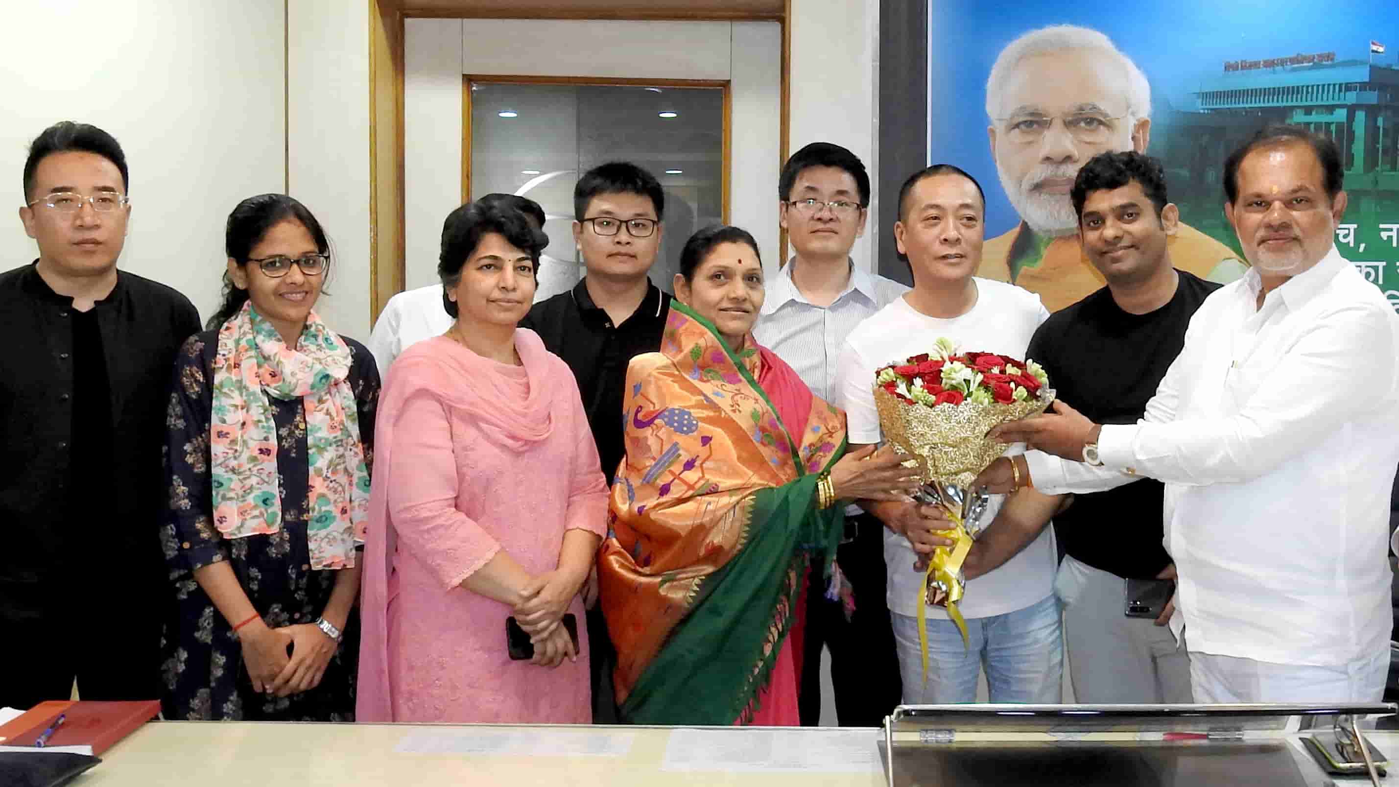 चीन मधील कंपन्यांच्या शिष्टमंडळाची महापालिकेस सदिच्छा भेट...