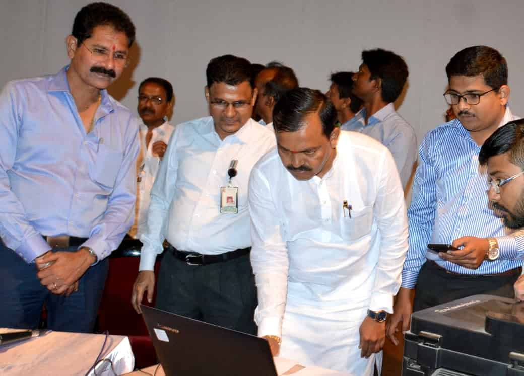 घरकुल योजनेच्या २९४ लाभार्थ्यांच्या सदनिकांची महापौर व सत्तारुढ पक्षनेत्यांच्या हस्ते सोडत...