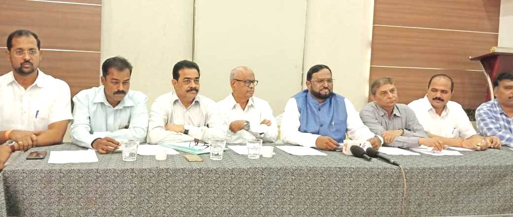 नीमच्‍या जाचक कायद्याविरोधात लढणा-या कामगारांना माझा पाठिंबा - खा. अमर साबळे