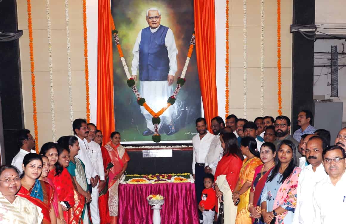 भारतरत्न अटलबिहारी वाजपेयींचे जीवन आदर्श, प्रेरणादायी व चारित्र्य संपन्न - खा. अमर साबळे...