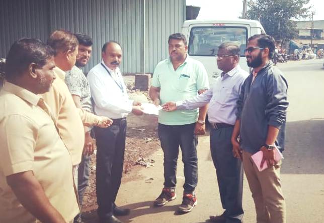 रस्त्यावर कचरा टाकणाऱ्या व प्रदूषण करणाऱ्यांकडून महापालिकेने केला चाळीस हजारांचा दंड वसूल...