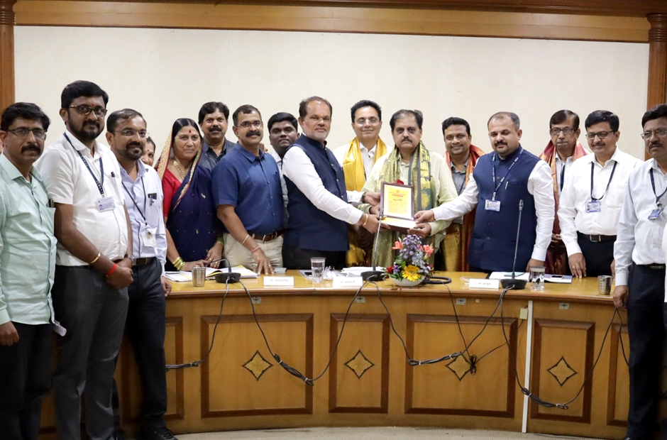 बांधकाम परवानगी विभागाच्या वार्षिक वसुलीमध्ये वाढ; सहशहर अभियंत्यांचे अभिनंदन... 