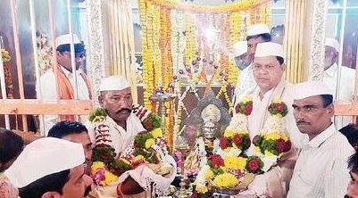 मोशीतील नागेश्वर महाराज यात्रा व भंडारा उत्सवात विड्याचा लिलाव तब्बल तीस लाखांना...