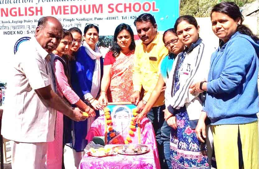 आनंदाने व समाधानाने कसे जगावे याचे मूर्तिमंत उदाहरण म्हणजे रमाबाई आंबेडकर - अरुण चाबूकस्वार