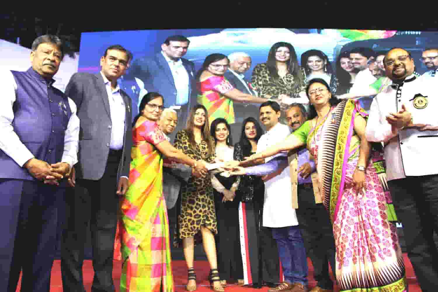 प्रतिभा इंटरनॅशनल स्कूलमध्ये वार्षिक स्नेहसंमेनल संपन्न...