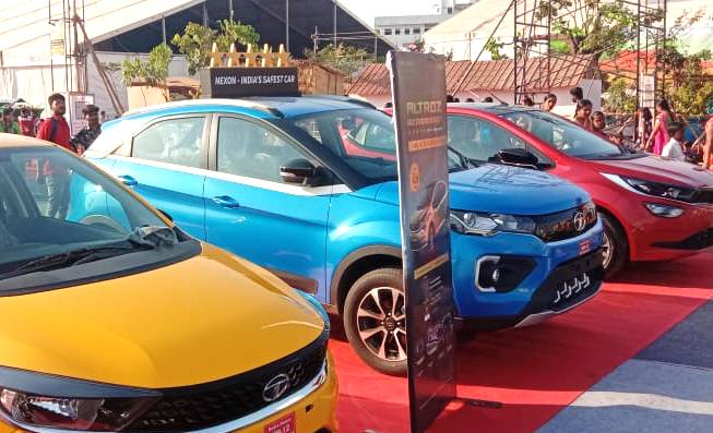 टाटा मोटर्सच्या ‘नेक्सॉन इव्ही’ कारचे इंद्रायणी थडीट ‘लाँचिंग’