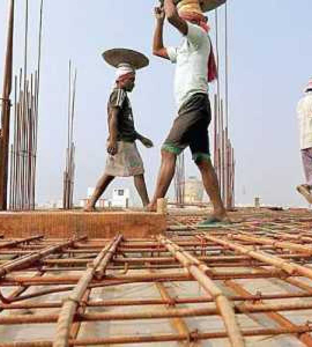 बांधकाम मजुरांच्या मागण्यांकडे शासनाचे दुर्लक्ष...