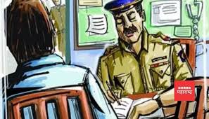 पोलिसांची अवस्था; 'कोरोनामुळे हातचं सोडून पळत्याच्या मागे धावावे लागत आहे'..