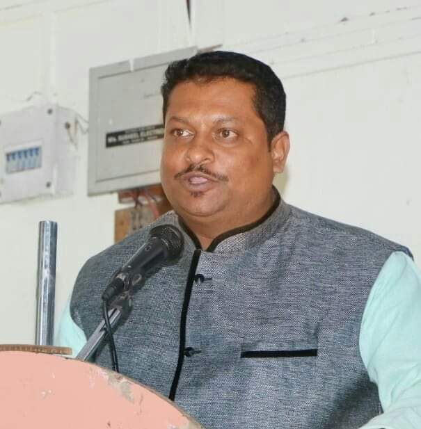 कर्नाटकच्या धर्तीवर राज्यातील लाँन्ड्री चालक व मालकांना आर्थिक मदत करा - विशाल जाधव..
