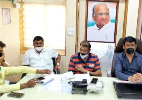 भाजपच्या लोकप्रतिनिधींना अंध मोदीभक्तीपुढे राज्यातील जनतेची दुख: दिसत नाहीत..