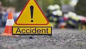 वाकडमधील मुंबई-बंगलोर महामार्गावर अपघात; दोघेजण गंभीर जखमी...