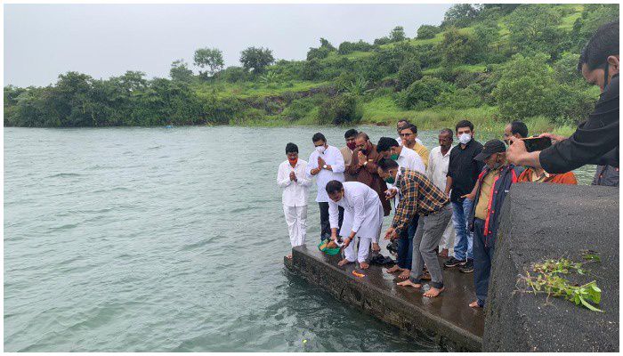 पवना धरणाच्या पाण्याचे खासदार बारणेंच्या हस्ते जलपूजन...