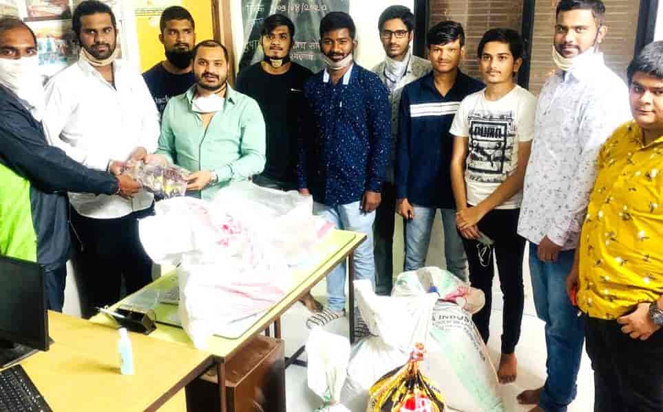 श्रद्धा गार्डन सांस्कृतिक मंडळाची नचिकेत बालग्रामला जीवनावश्यक वस्तूंची मदत...