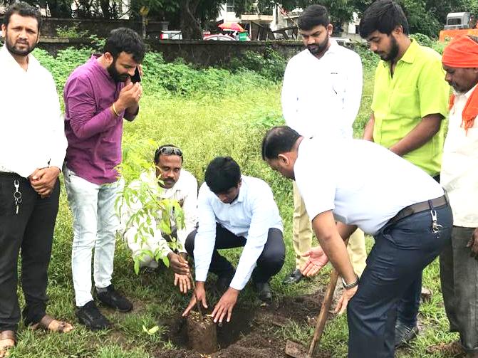 राजीव गांधी जयंती निमित्त युवक काँग्रेसचे पर्यावरण संवर्धन...