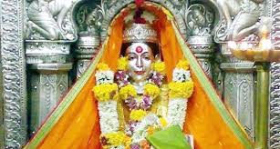 कार्ला गडावरील आई एकवीरा देवीच्या मंदिरात साधेपणाने विधिवत घटस्थापना...