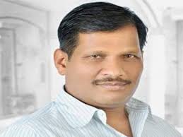 वाकडमधून जाणाऱ्या एक्स्प्रेस हायवेच्या ना-दुरूस्तीबाबत आ. जगतापांकडून ठेकेदाराची कानउघडणी...