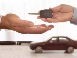 मुलाच्या वाढदिवसाचे कारण सांगून आरोपीने माजी नगरसेवकाची कार घेऊन केला पोबारा...